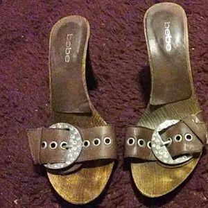 bebe sandle pumps